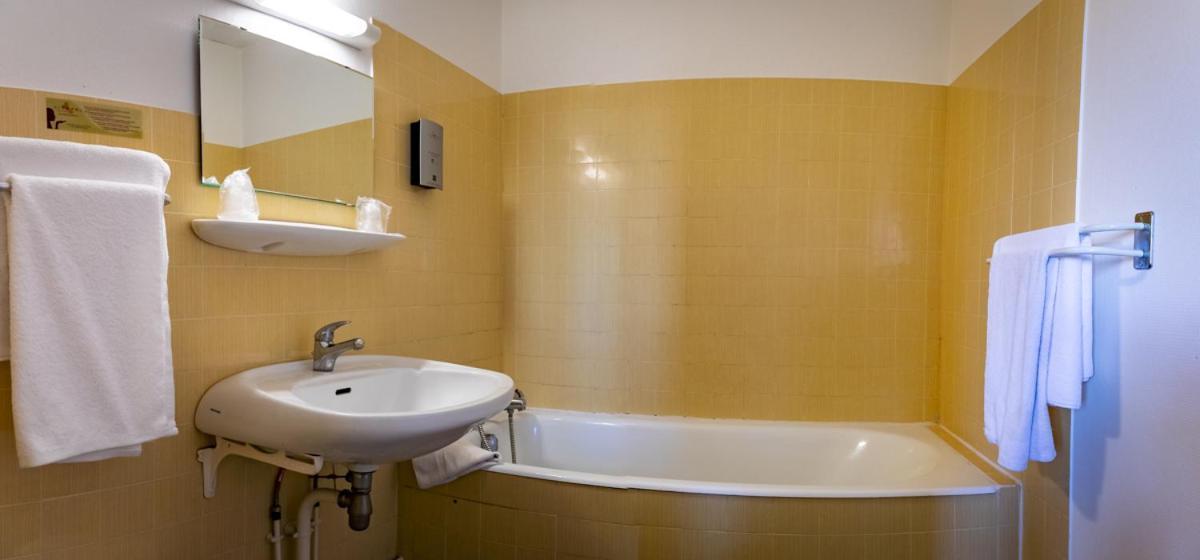 Hotel Le Boischaut - Citotel Шатору Екстер'єр фото