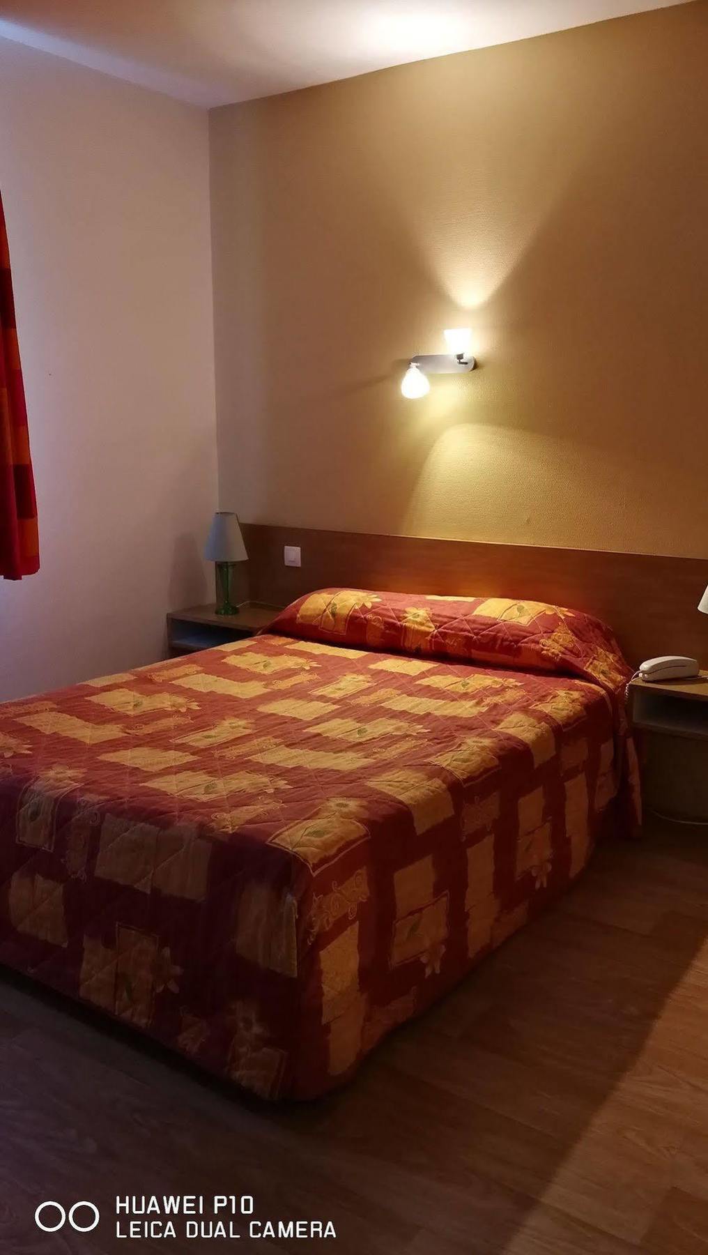 Hotel Le Boischaut - Citotel Шатору Екстер'єр фото